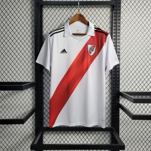 22-23 River Plate home