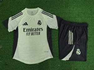 25-26 Real Madrid Training Kid And Aldult Player Version Kits Soccer AAAAJersey Supply Yupoo