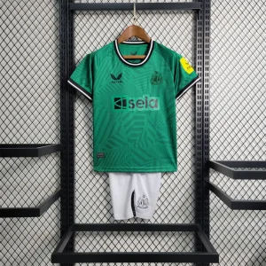 23-24 kids Newcastle away size 16-28