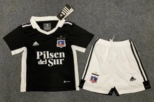 22-23 Colo-Colo away kids kit