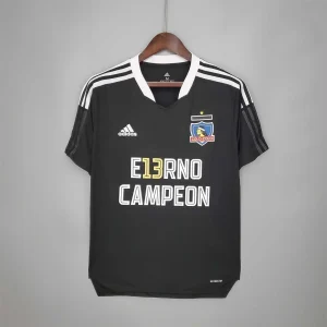 Colo-Colo 13-time champion version away